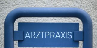 In Brandenburg droht in den kommenden Jahren ein wachsendes Defizit an Ärzten (Symbolbild). 