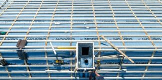 25 Jahre im Handwerk – Meister in Potsdam geehrt Meisterinnen und Meister erhalten nach 25 Jahren Arbeit einen Silberbrief. (Symbolbild)