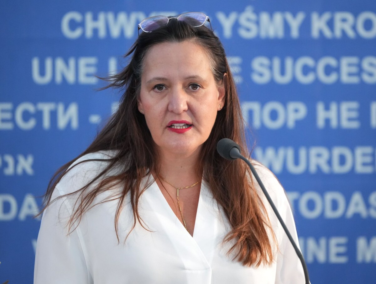 Gedenkzeichen für jüdische Häftlinge in Ravensbrück eingeweiht Ministerin Manja Schüle (SPD) fand in Ravensbrück eindrückliche Worte.