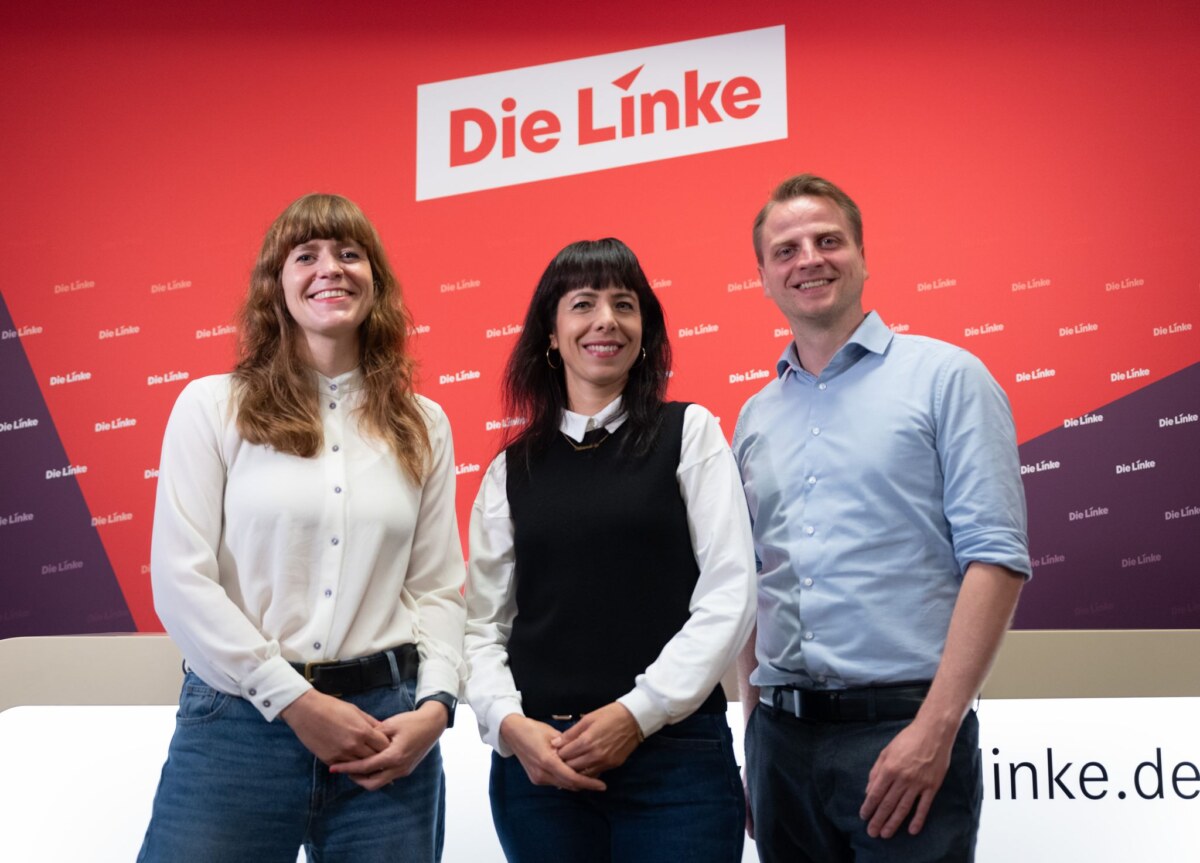 Berliner Linke Die Linken-Landesvorsitzenden Kerstin Wolter und Maximilian Schirmer setzen fest auf die designierte Spitzenkandidatin Elif Eralp. (Archivbild)