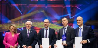 Der Deutsche Zukunftspreis ging in diesem Jahr an das Team «Kraftpaket fürs Klima - Fernverkehr-Lkw mit Wasserstoff elektrisch betreiben.