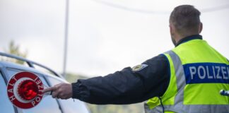 Bundespolizei: Deutlich mehr Waffenfunde an den Grenzen Die Bundespolizei kontrolliert an den Grenzen zu Deutschland stichprobenartig. (Archivfoto)
