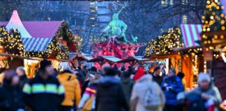 Heiße Getränke, eisige Bahnen – Start für Weihnachtsmärkte Die meisten Berliner Weihnachtsmärkte öffneten am Montag. (Archivbild)
