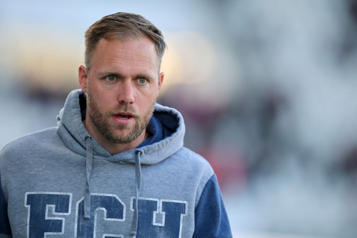 Trainer Daniel Brinkmann von Hansa Rostock Bleibt bei Hansa Rostock: Trainer Daniel Brinkmann