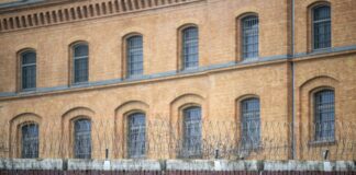  In der Justizvollzugsanstalt Moabit wird der erste Suizidpräventionsraum eröffnet. (Archivbild)