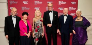 Preis für Verständigung und Toleranz verliehen Der Preis für Verständigung und Toleranz geht in diesem Jahr an die ehemalige US-Botschafterin Amy Gutmann und den Physiker Daniel Zajfman