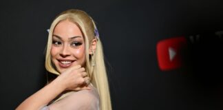 Ayliva zur Künstlerin des Jahres bei Youtube gekürt Ayliva hatte das dritte Jahr in Folge die meisten Aufrufe bei Youtube.