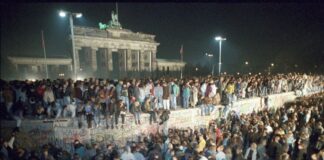 Mauerbau und Mauerfall sind für viele Berlinerinnen und Berliner auch nach Jahrzehnten immer noch wichtiges Thema. (Archivbild)