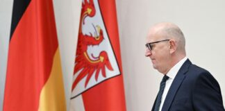 Kommunen klagen über Finanzen – Woidke erwartet Einschnitte Dietmar Woidke (SPD) weiß um die finanziellen Schwierigkeiten der Städte und Gemeinden. (Archivbild)