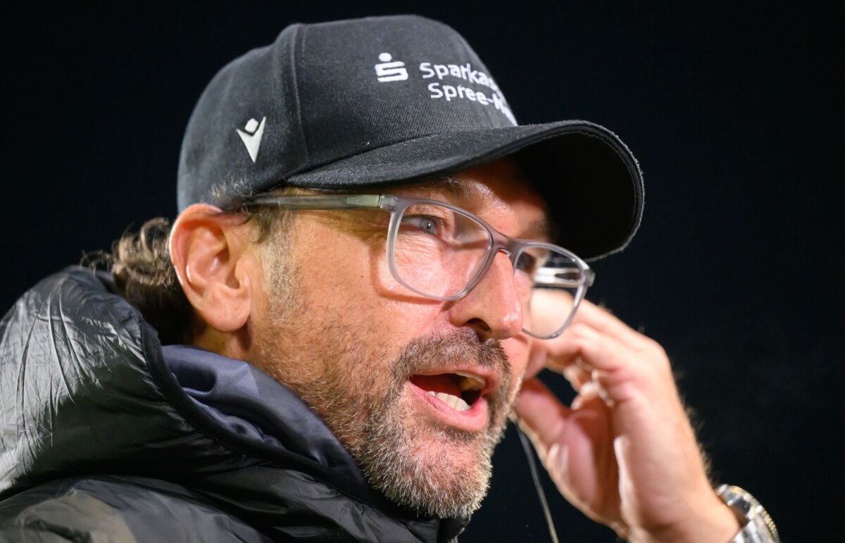 Claus-Dieter Wollitz Claus-Dieter Wollitz und sein Team wollen der Favoritenrolle gerecht werden. (Archivfoto)