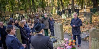 Andacht für Margot Friedländer: «Du lebst weiter» Berlins Regierender Bürgermeister Kai Wegner (CDU) erinnerte an Margot Friedländer.