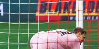 Bayern-Stolperer ohne Folgen – «Gegner auf Abstand gehalten» Manuel Neuer sah beim Tor der Berliner unglücklich aus.