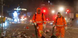 Stadtreinigung an Neujahr mit 500 Mitarbeitern im Einsatz Die Stadtreinigung kümmert sich am Neujahrstag um das Aufräumen an bestimmten Schwerpunkten in Berlin. (Archivbild)