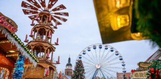 Job-Dating im Riesenrad: Lausitz wirbt um Rückkehrer Auf dem Riesenrad beim Cottbuser Weihnachtsmarkt wird nach den Feiertagen am Samstag Job-Dating angeboten. (Archivbild)