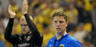 Füchse-Trainer Nicolej Krickau gehen langsam die Rückraumspieler aus