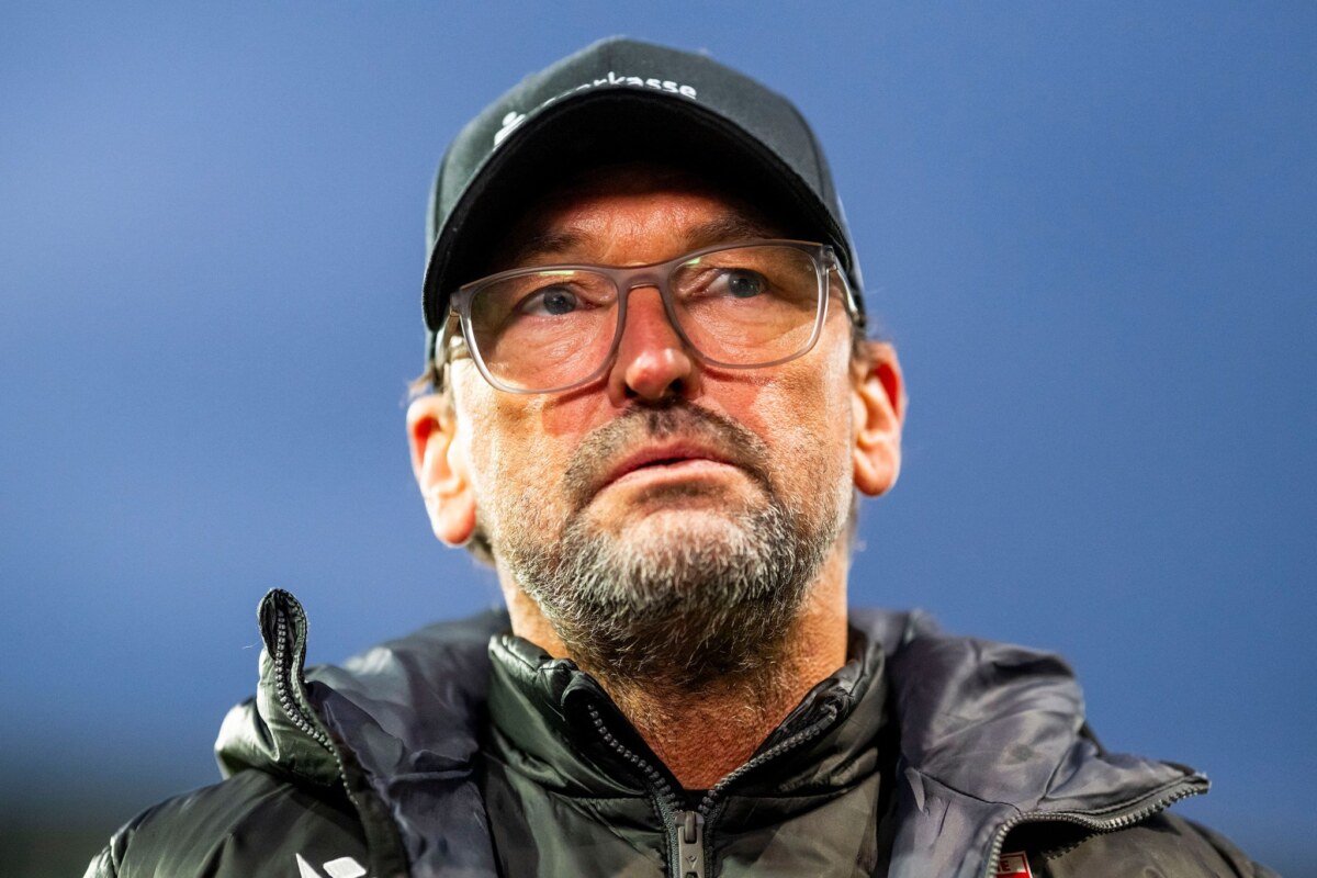 Claus-Dieter Wollitz Trainer Claus-Dieter Wollitz spielte mit Energie Cottbus 2:2. (Archivbild)