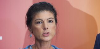 BSW-Gründerin Sahra Wagenknecht hofft nach eigenen Worten auf eine Lösung der Probleme in Brandenburg. (Archivbild)