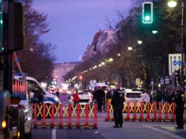 Selenskyj-Besuch: Busse umgeleitet, A113 ab Mittag betroffen Auch am Montag ist wegen des Staatsbesuchs mit Verkehrsbeeinträchtigungen zu rechnen, unter anderem auf der A113.