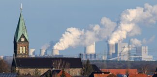 Projekt: Kohlekumpel sollen künftig Chips herstellen Kohlearbeiter der LEAG sollen für die Halbleiterproduktion bei Globalfoundries qualifiziert werden.