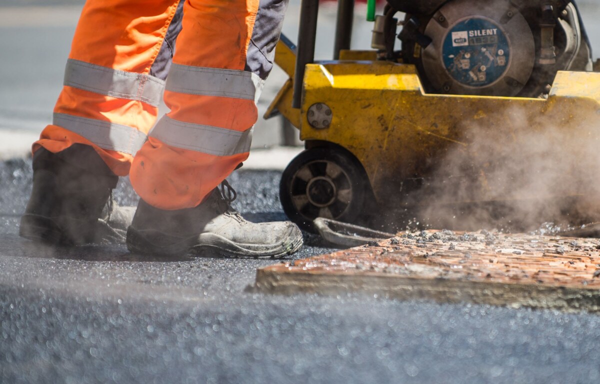 Straßenbauarbeiten Die Bauarbeiten für die Umgehungsstraße können beginnen. (Symbolbild)