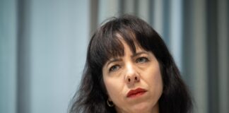 Elif Eralp: «Schutz jüdischen Lebens für uns zwingend» «Wir brauchen eine umarmende Politik, die die Schmerzen und Probleme aller Berlinerinnen und Berliner sieht, seien sie jüdisch oder palästinensisch», sagt Elif Eralp.