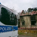 Kind stirbt bei Feuer – Familie kommt bei Fußballclub unter Nach einem Feuer mit einem toten Kind kann eine Familie erstmal bei einem Fußballverein wohnen.