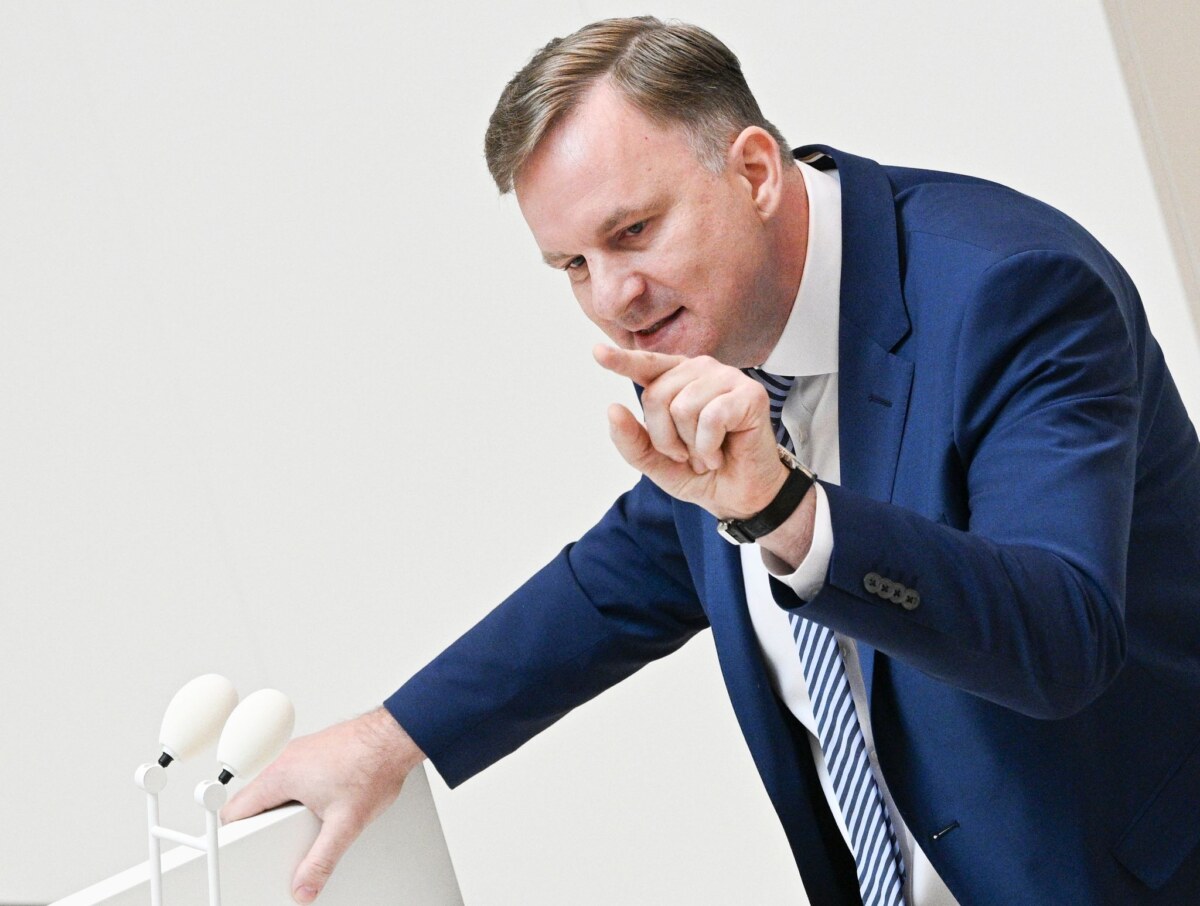 CDU-Finanzpolitiker Bretz Der CDU-Finanzpolitiker Steeven Bretz fordert von der Landesregierung mehr Details über die geplanten Projekte im Milliardenpaket des Bundes für Infrastruktur (Archivbild).