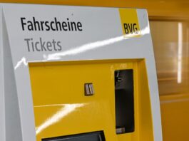 Ab Januar wird Bus- und Bahnfahren in Berlin und Brandenburg teurer. (Archivbild)