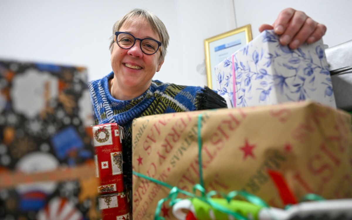 Weihnachtspäckchen für Obdachlose Die Päckchen sind für Obdachlose bestimmt, die Weihnachten im Franziskaner-Kloster feiern.