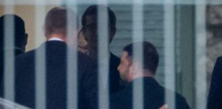 Selenskyj in Berlin angekommen – Verkehr beeinträchtigt Der ukrainische Präsident wurde am Nachmittag von Bundeskanzler Friedrich Merz (CDU) am Kanzleramt empfangen.