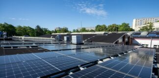 Neue Regeln: Berlin will Solarenergie weiter ausbauen Der Anteil der Solarenergie in Berlin soll bis 2025 auf ein Viertel steigen. (Archivbild)