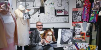 100 Jahre Hildegard Knef: Hier erinnert sich ihr Visagist Ein kleiner Schrein: Visagist René Koch erinnert an seine Hilde.