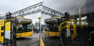 BVG feiert Richtfest für neuen E-Bus-Betriebshof Der neue Betriebshof für E-Busse in Treptow soll 2027 in Betrieb gehen.