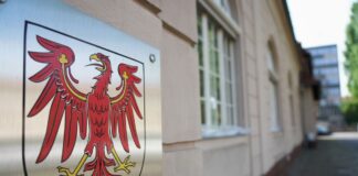 Das Verfassungsgericht beschäftigt sich mit einer Normenkontrollklage der AfD-Fraktion gegen den Doppelhaushalt. (Symbolbild)