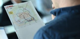 Was sich mit der Inbetriebnahme der Dresdner Bahn ändert Nächsten Sonntag geht die Dresdner Bahn in Betrieb und verkürzt die Fahrzeit zwischen Berlin und dem BER deutlich. (Archivbild)