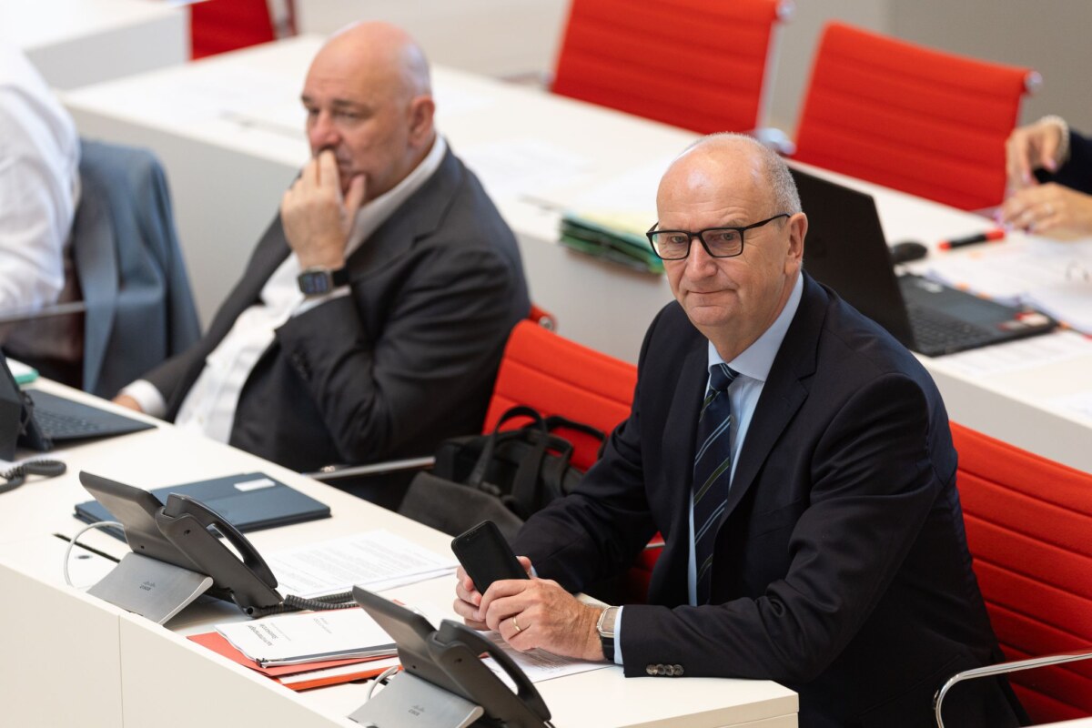 Landtag Brandenburg Wie bewerten die Menschen die Arbeit der SPD-BSW-Regierung in Brandenburg nach einem Jahr? (Archivbild)