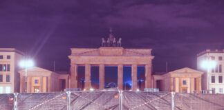 Megaparty, Großeinsatz: Berlin startet Silvesterfeiern Auf die Feier am Brandenburger Tor setzt der Regierende Bürgermeister große Hoffnungen.