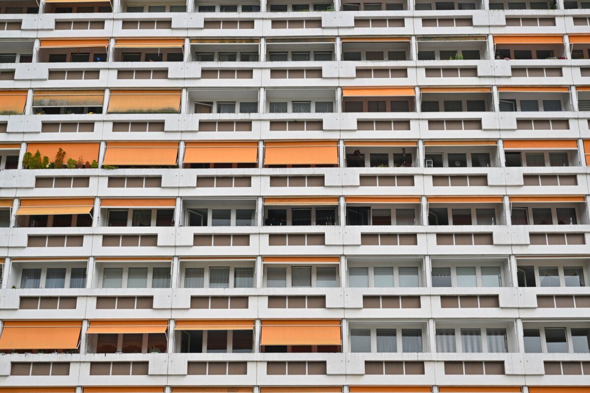 Wohnungen Hohe Mieten begünstigen dem Paritätischen Verband zufolge Armut. (Symbolbild)