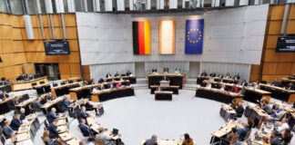 Berliner Abgeordnetenhaus beschließt Landeshaushalt Das Berliner Landesparlament tagt zum letzten Mal in diesem Jahr. (Archivbild)