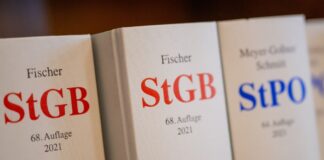 Strafmündig ab 14 – noch zeitgemäß? Nach schweren Gewalttaten von Kindern diskutierte der Brandenburger Landtag darüber. (Symbolbild)