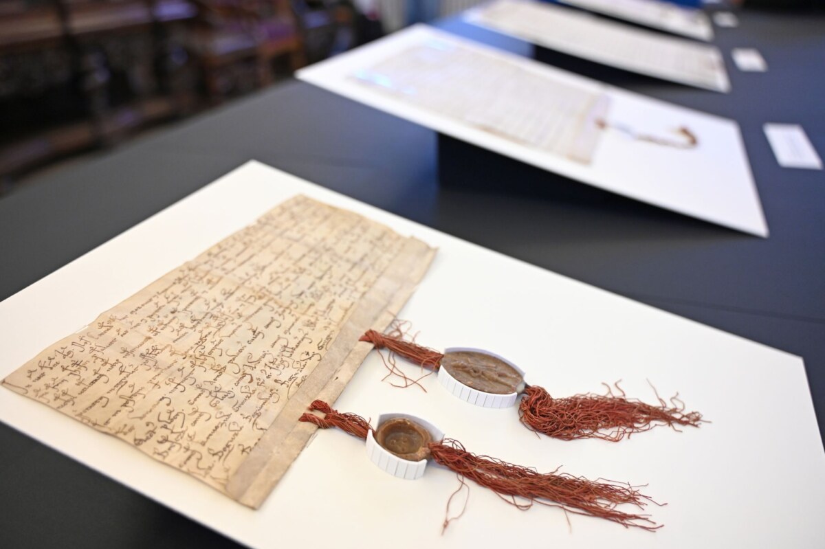 Rückgabe von Urkunden an Polen Unter den Urkunden sind unter anderem Papsturkunden sowie Papiere zu diplomatischen Bemühungen und kriegerischen Auseinandersetzungen.