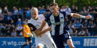 Herthas Kolbe über steilen Aufstieg: «Wie geil ist das?» Niklas Kolbe (r.) kam im Sommer zur Hertha. (Archivbild)