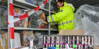 Ministerium warnt mit Traueranzeige vor Silvester-Feuerwerk Illegales Feuerwerk kann schwere Verletzungen auslösen. Es gibt immer wieder Todesopfer. (Archivbild)