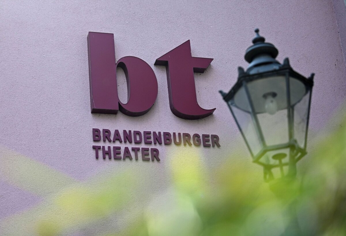 Brandenburger Theater Welche Zukunft hat das Theater in der Stadt Brandenburg an der Havel? Der Aufsichtsrat befasst sich mit der Entwicklung des Hauses. (Archivbild)