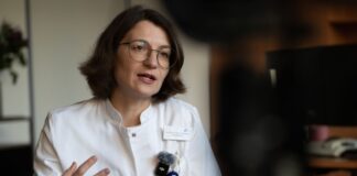 Was eine Handchirurgin in der Silvesternacht erlebt Harhaus-Wähner steht dieses Silvester am Operationstisch.