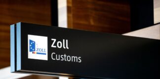 Fast 29 Kilo Cannabis im Koffer: Zoll stoppt Drogenschmuggel Die Frau wurde am BER vom Zoll erwischt. (Symbolbild)