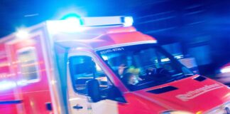 Erneut Schüsse in der Nacht – Mann schwer verletzt Ein Mann wird nachts vor einem Späti in Berlin-Spandau angeschossen. (Symbolbild)