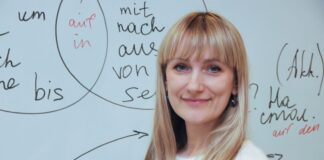 Oksana Hryb unterrichtet ehrenamtlich Deutsch. In der Ukraine war sie Englischlehrerin. 