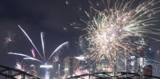 Händler starten den Verkauf von Böllern und Raketen Gut jeder fünfte Bundesbürger will laut einer neuen Umfrage zum Jahreswechsel privates Feuerwerk zünden. (Archivbild)