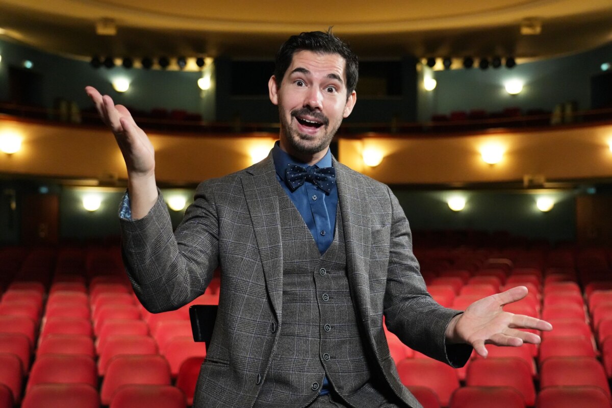 Berliner Zauberer Alexander Merk Alexander Merk tritt seit Jahren als Zauberer auf.